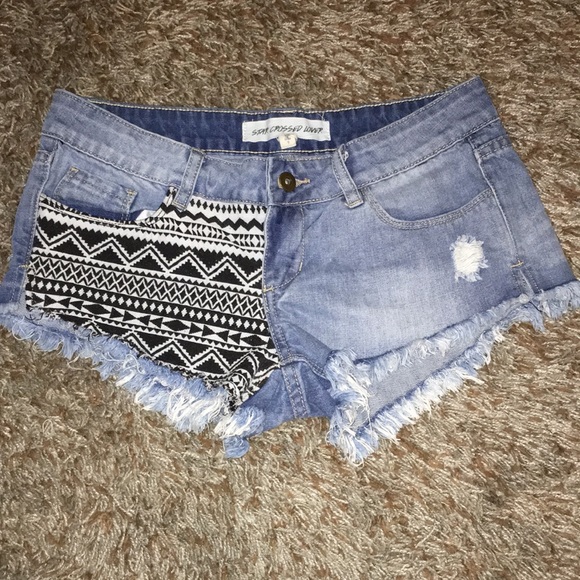Star Crossed Lover jean shorts - Picture 2 of 6